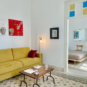 Domus Aleria Deluxe Couette-café